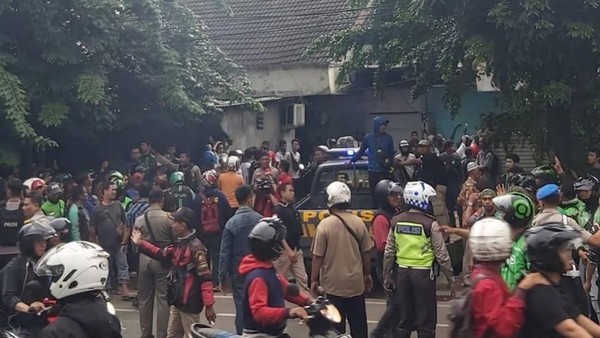 d031a4d8 172e 43d5 84d3 601f9f73de69 169