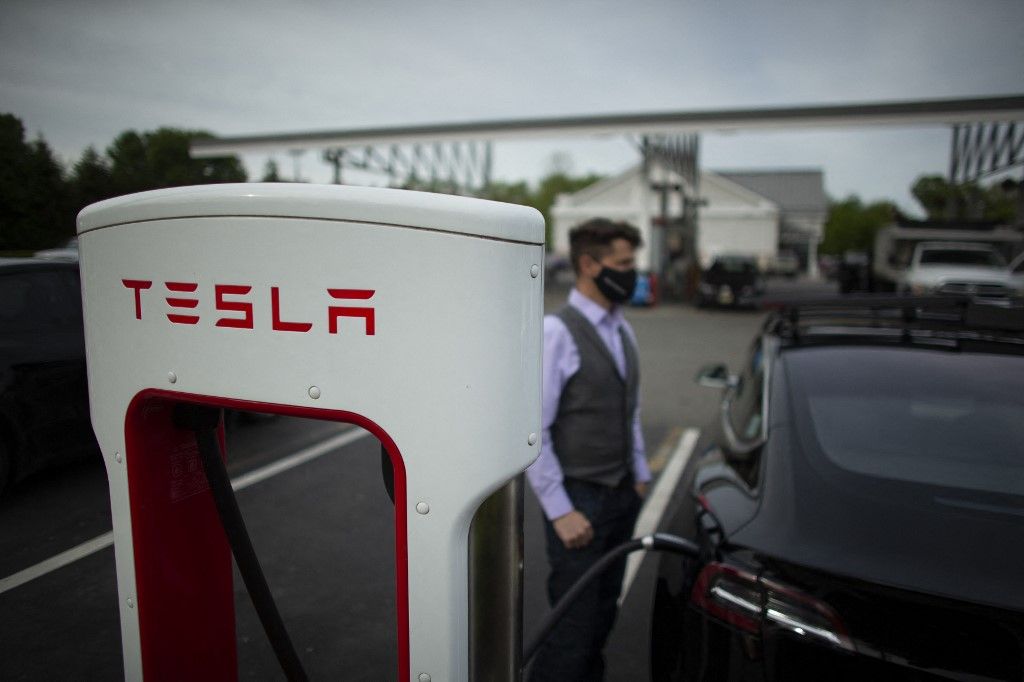 nev tesla